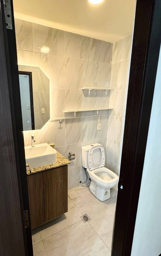 Departamento en AlquilerIRPAVI C/3 2 dormitorios 3 baños 1 parqueos Foto 6
