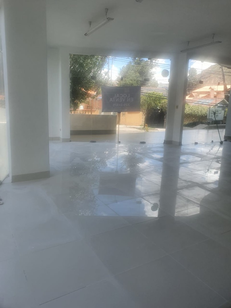 Local comercial Local Comercial Calacoto Calle 11 Edificio CBC II Foto 4