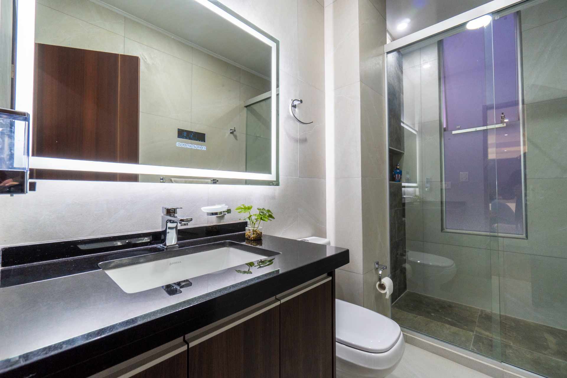 Casa Calle Begonia entre Av. Pando y Trinitaria Foto 16