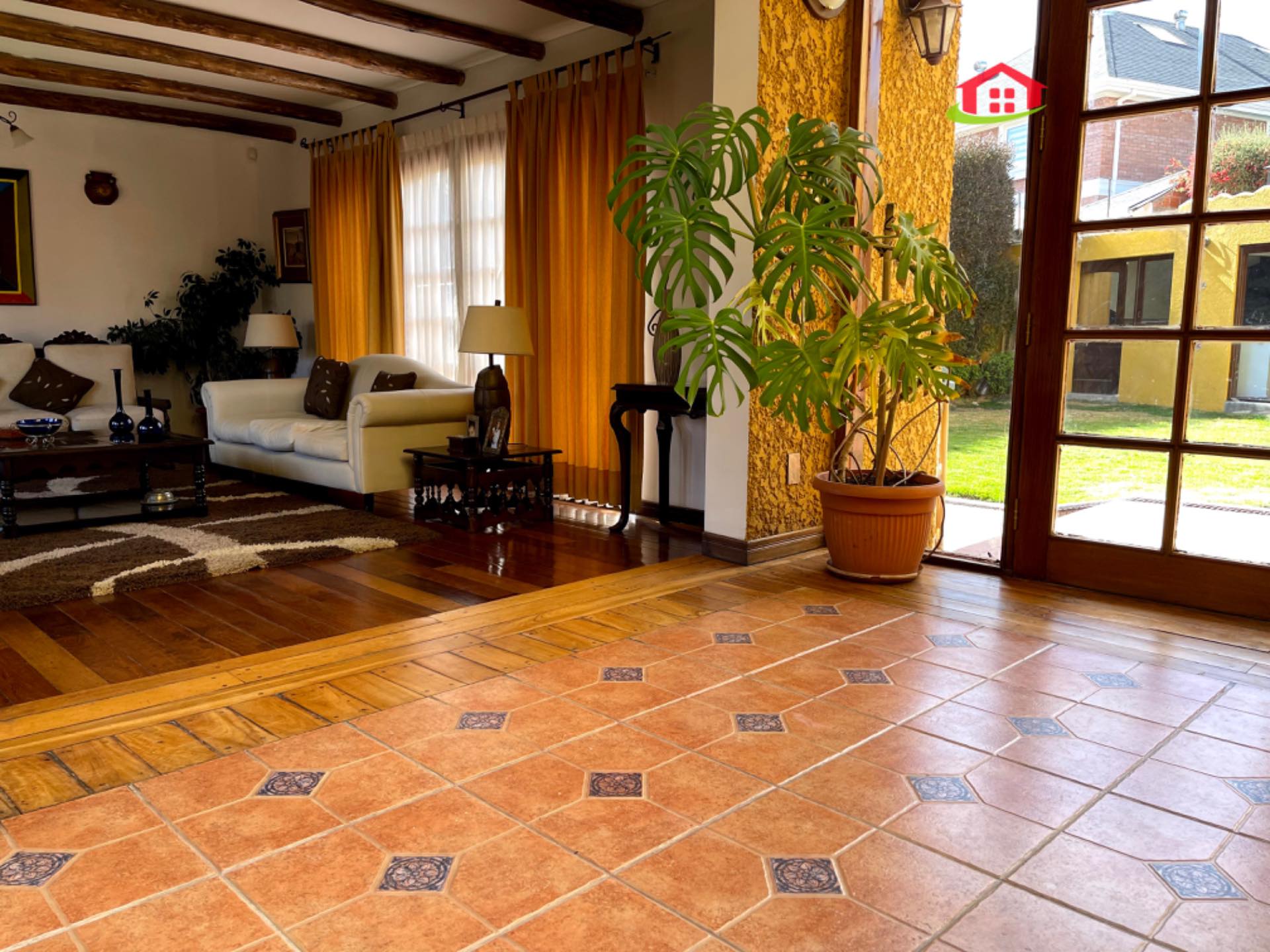 Casa en AlquilerAchumani calle 38 5 dormitorios 6 baños 3 parqueos Foto 5