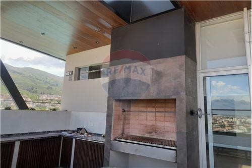 Departamento en Aranjuez en Cochabamba 3 dormitorios 4 baños 1 parqueos Foto 10