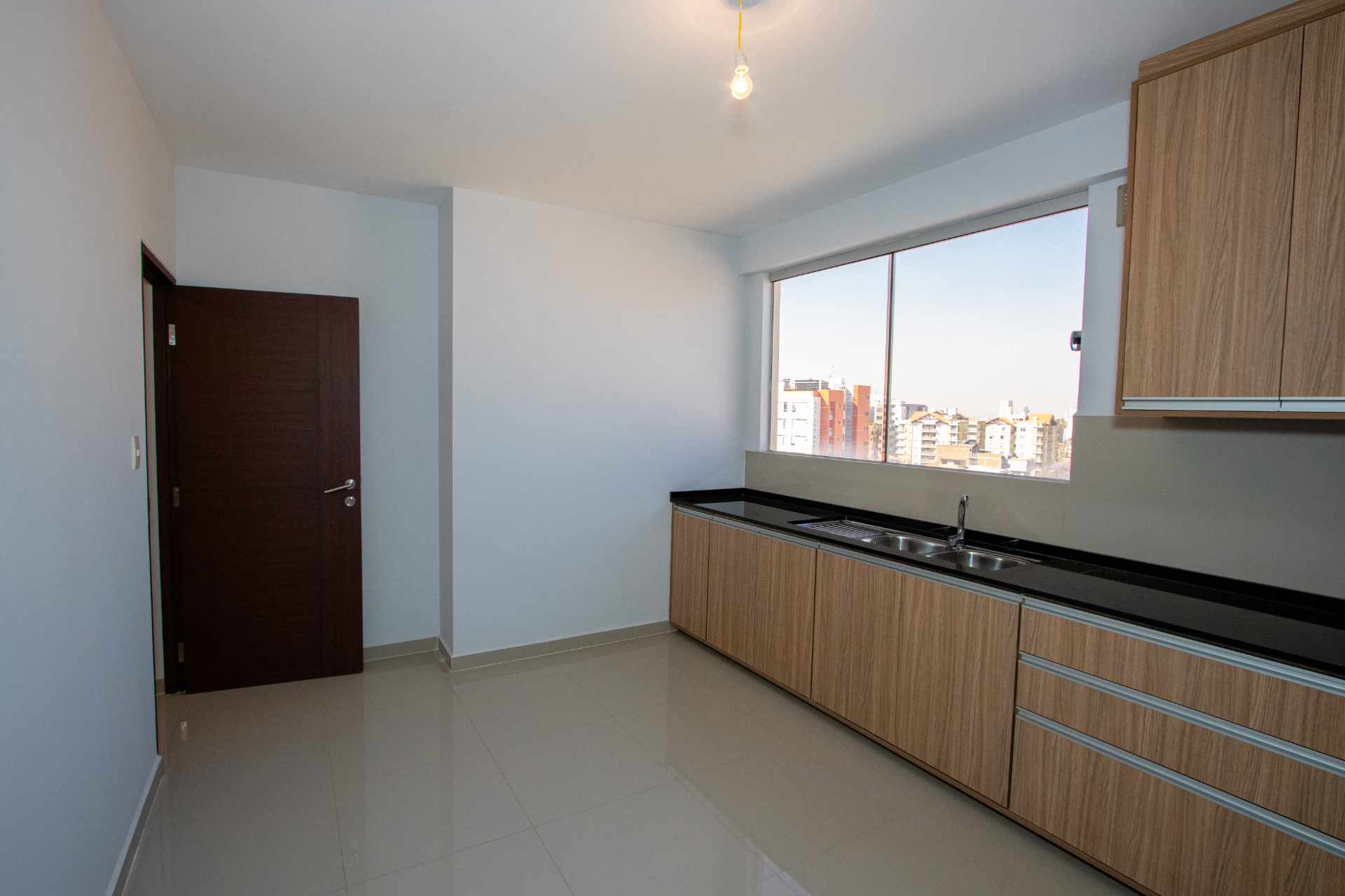 Departamento en Sarco en Cochabamba 4 dormitorios 3 baños 2 parqueos Foto 5