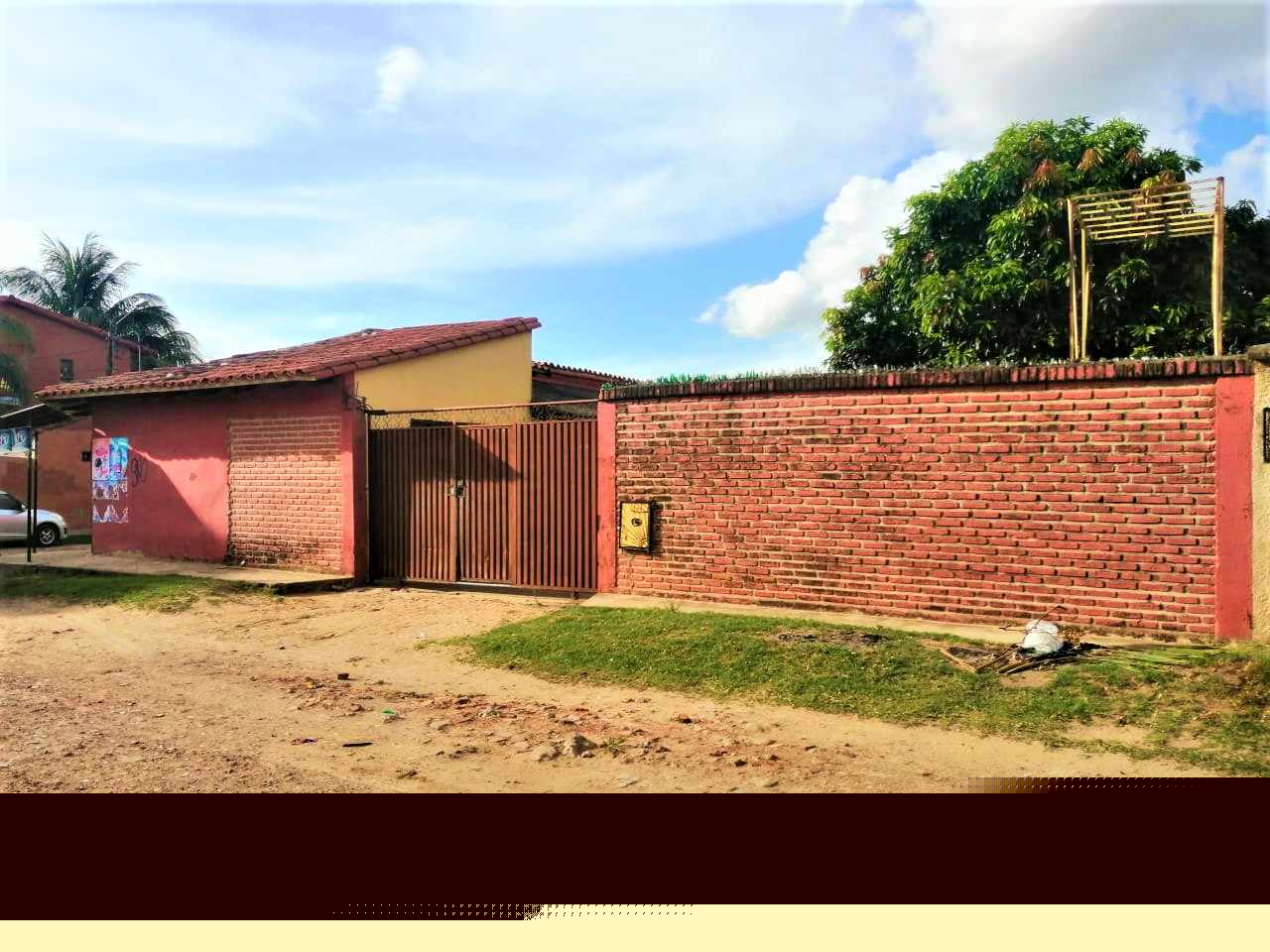 Casa en Entre 5to y 6to anillo Este en Santa Cruz de la Sierra 6 dormitorios 2 baños 4 parqueos Foto 4