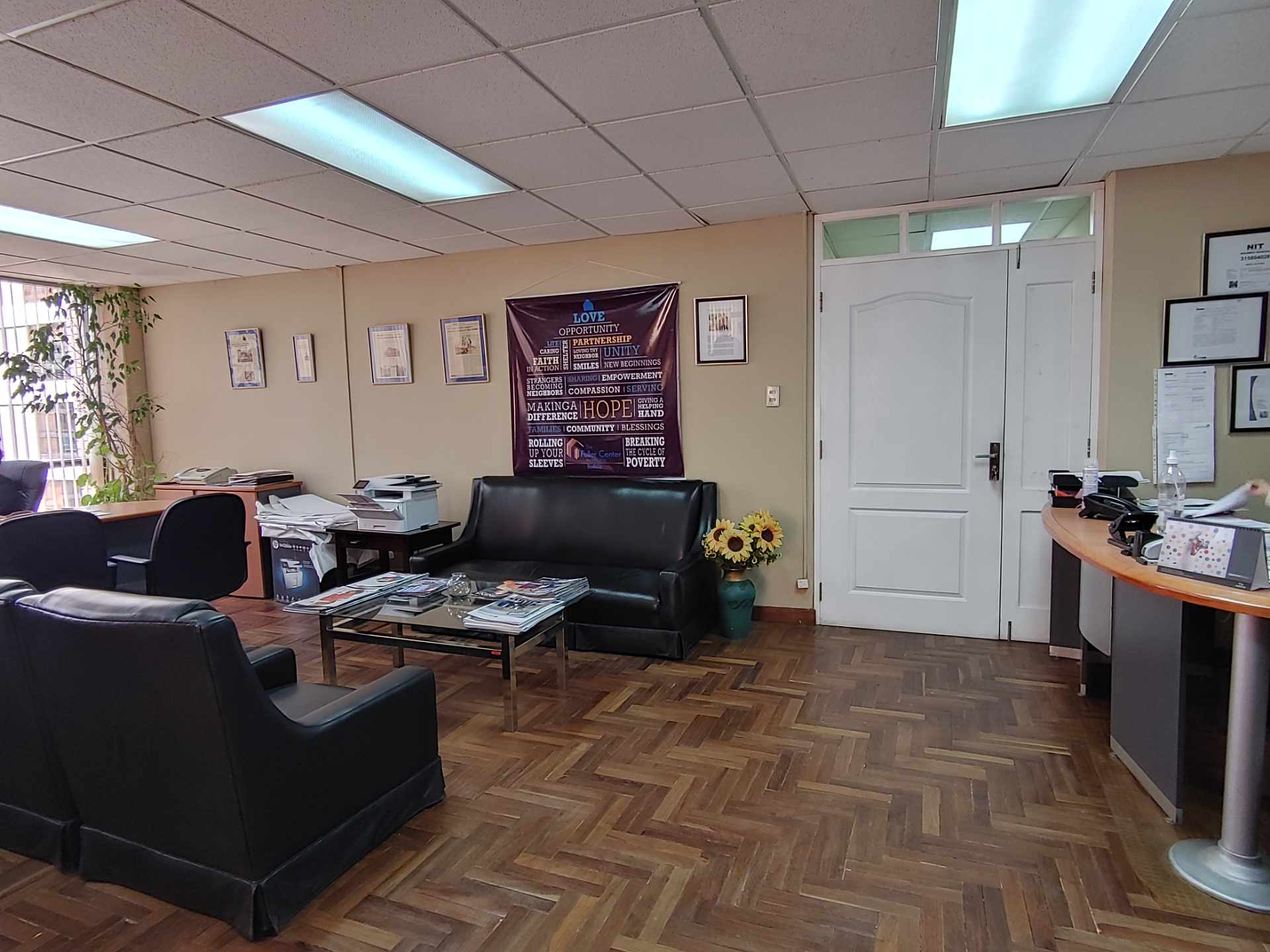 Oficina en VentaAv. Arce  Foto 14