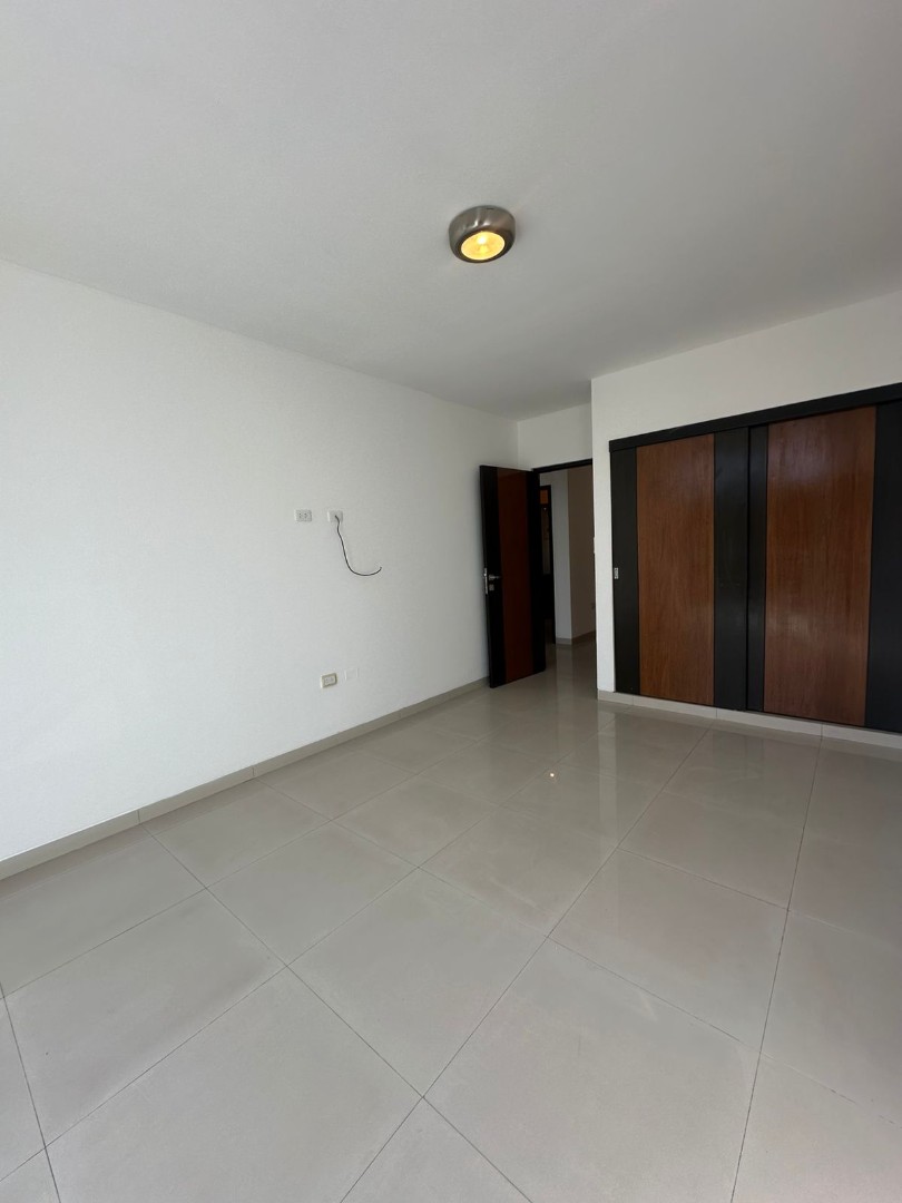 Departamento en AlquilerLAS PALMAS RESIDENCE 
AMPLIO DEPARTAMENTO EN ALQUILER 
3 DORMITORIOS  Foto 5