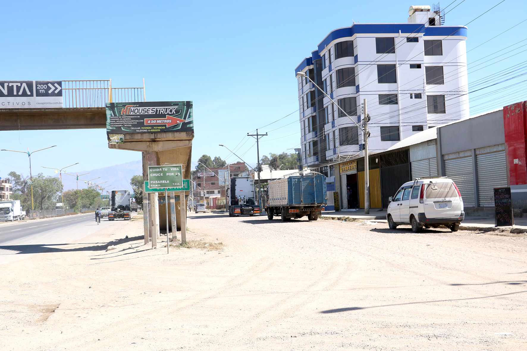 Galpón en AlquilerAv. Blanco Galindo Km 11.5 Foto 4