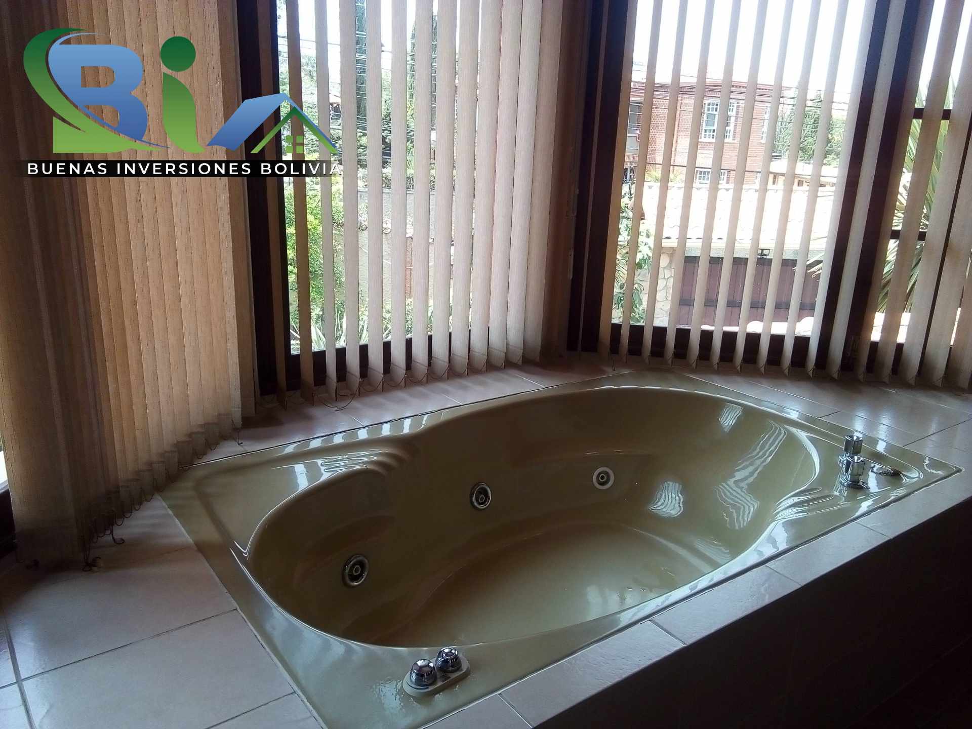 En Alquiler a $us 1,280 Foto 30