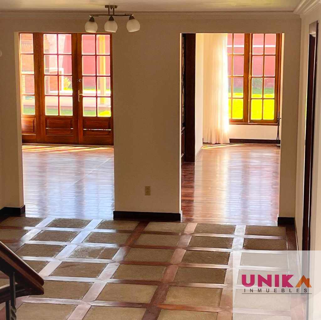 Casa en Alquiler🏡 AMPLIA Y HERMOSA CASA EN ALQUILER, AUQUISAMAÑA.  3 dormitorios 3 baños 3 parqueos Foto 14