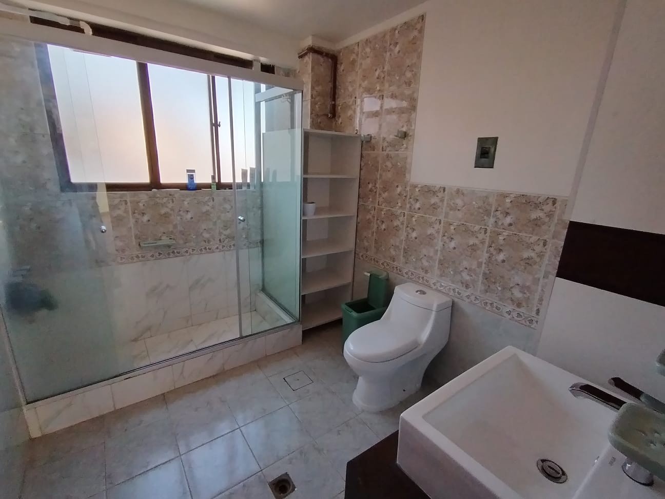 Departamento en AlquilerAvenida 31 de Octubre esquina calle 7 Zona Villa San Antonio 3 dormitorios 3 baños  Foto 6