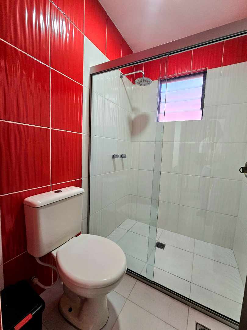 Casa Av. Banzer- ZONA REMANSO  Foto 10