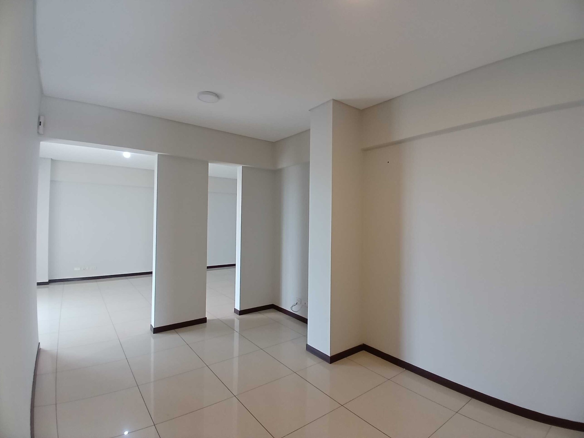Departamento 📢 ALQUILER DPTO EN COND. CURUPAU – AV. PARAGUA Foto 14