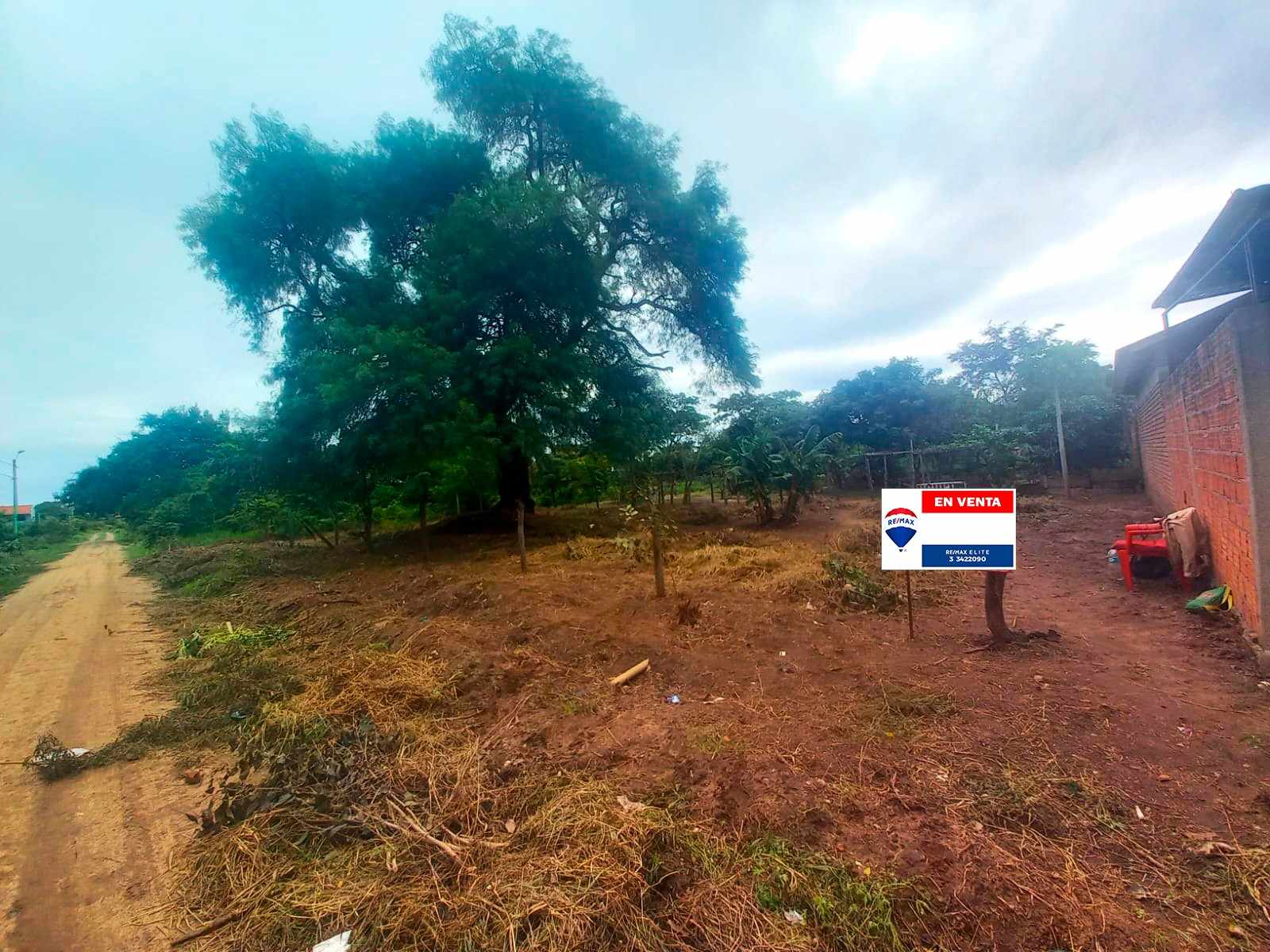 Terreno en VentaENTRE EL PRIMER ANILLO Y SEGUNDO ANILLO, UBICADA EN EL MUNICIPIO DE COTOCA. Foto 5