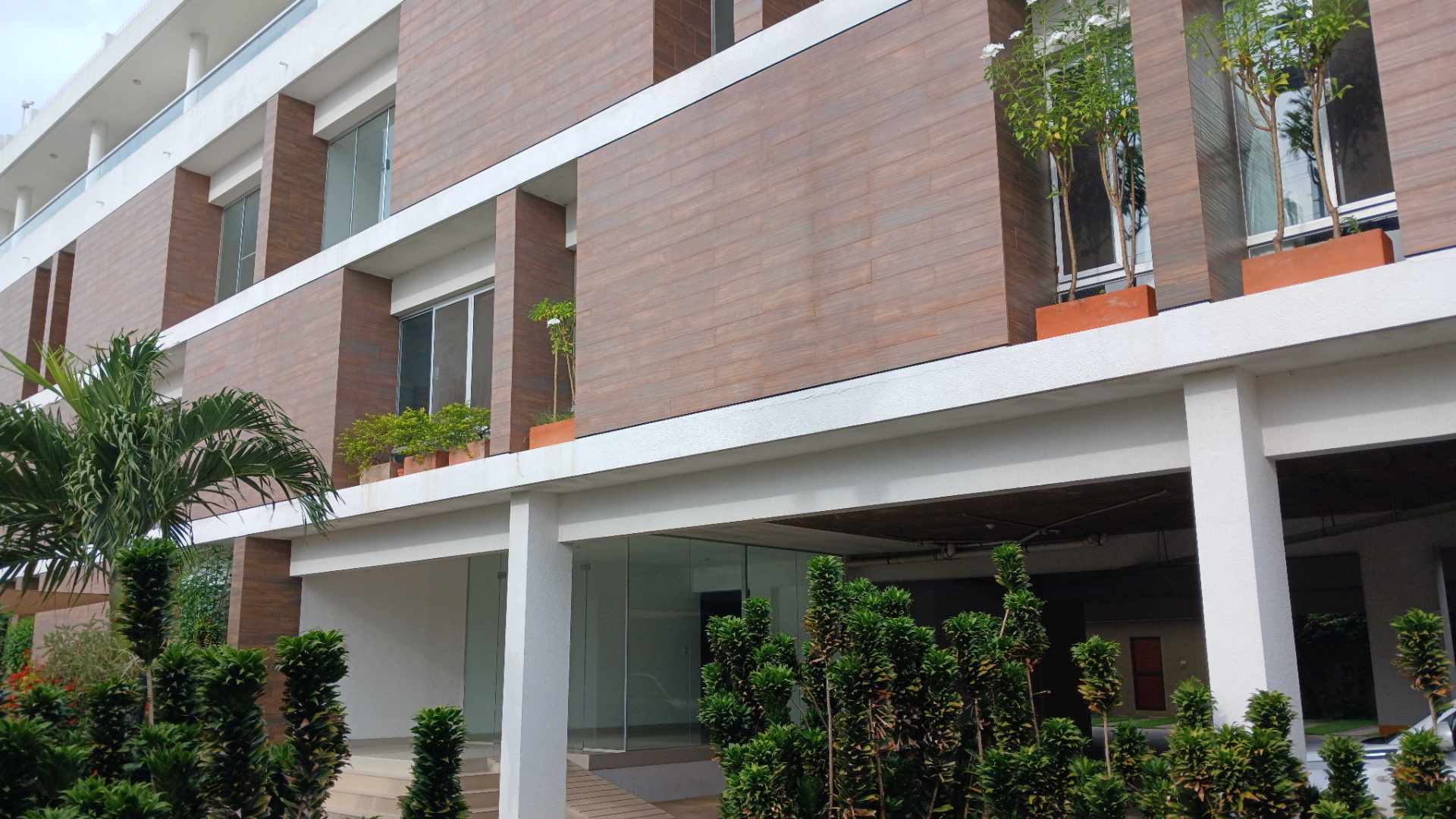 Departamento en Alquiler🔹 EN ALQUILER – PRECIOSO DEPARTAMENTO A ESTRENAR🔹 3 dormitorios 3 baños 1 parqueos Foto 2