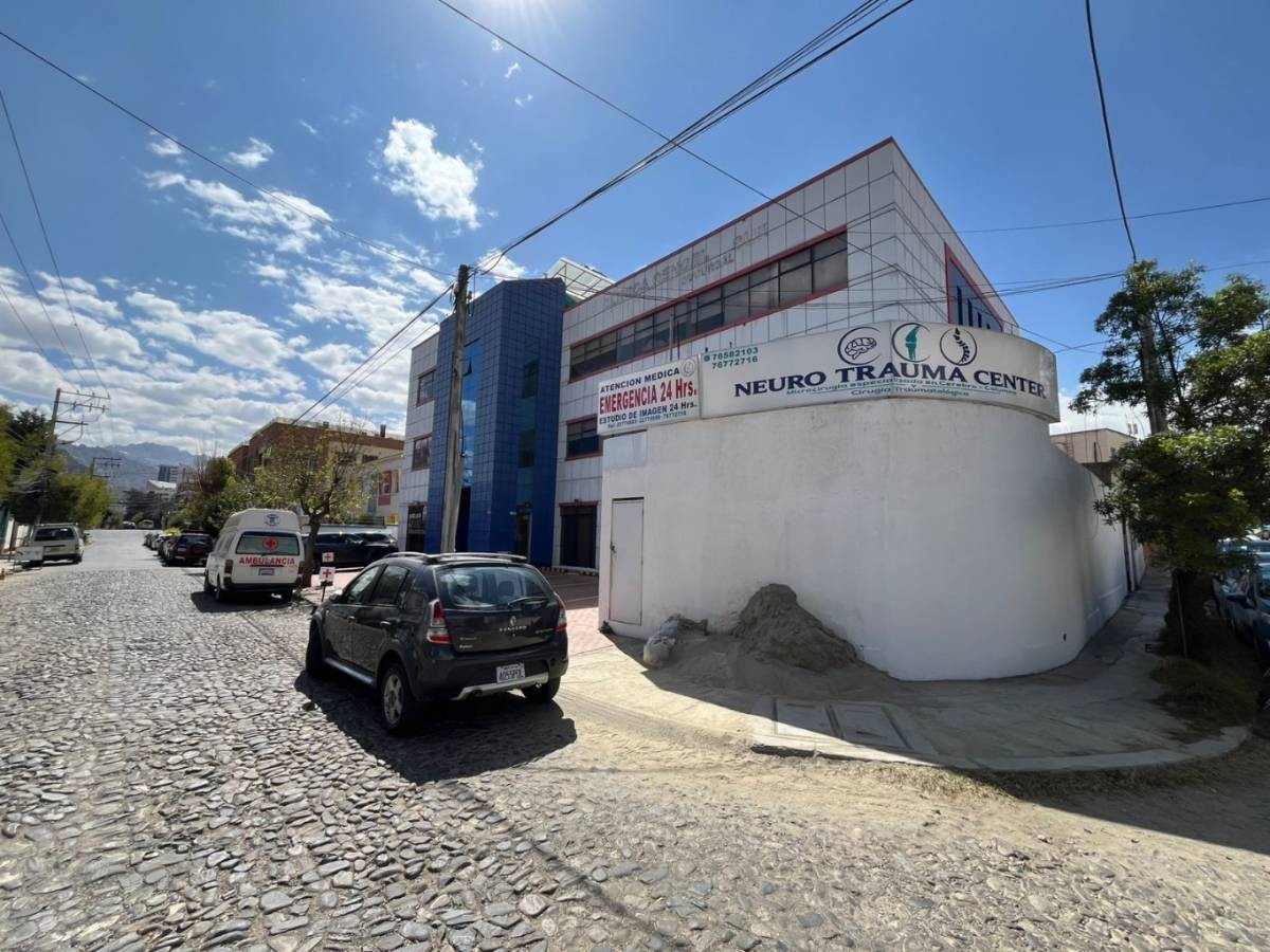 Casa en Calacoto en La Paz 5 dormitorios 5 baños 3 parqueos Foto 16