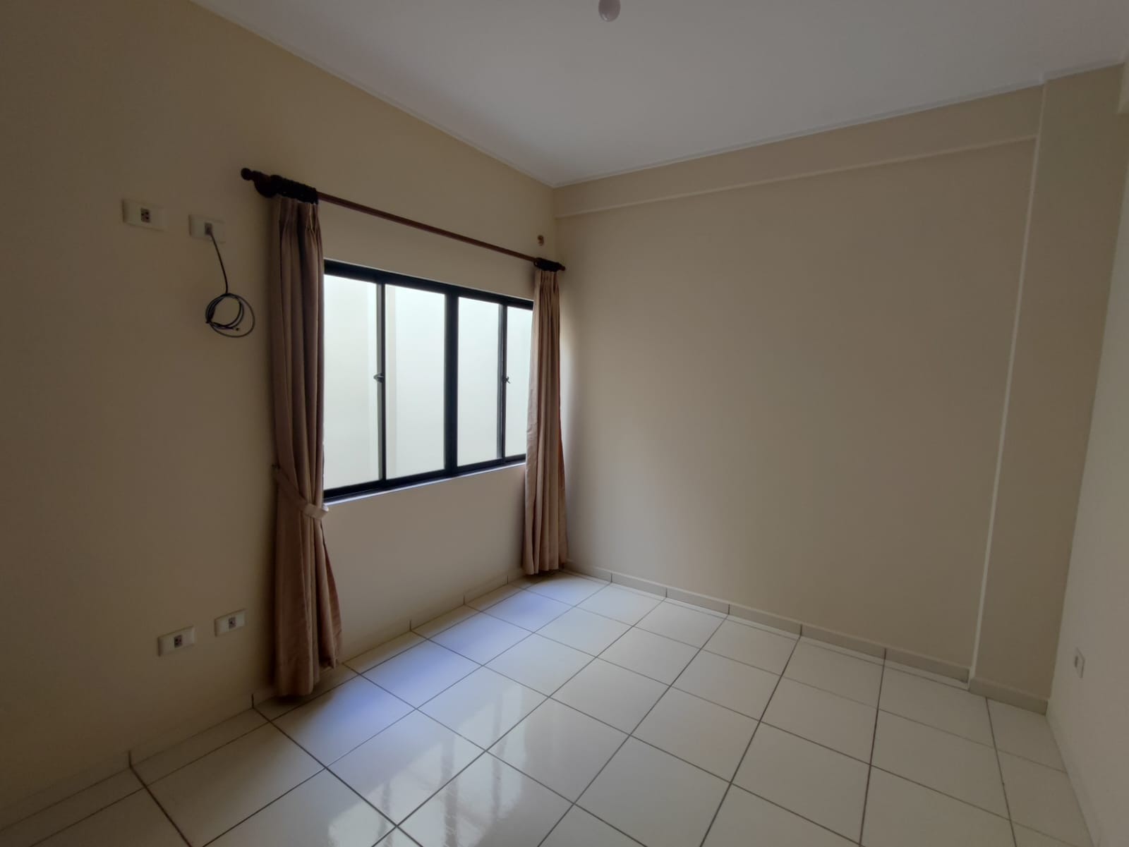 En Alquiler a Bs 4,000 Foto 15