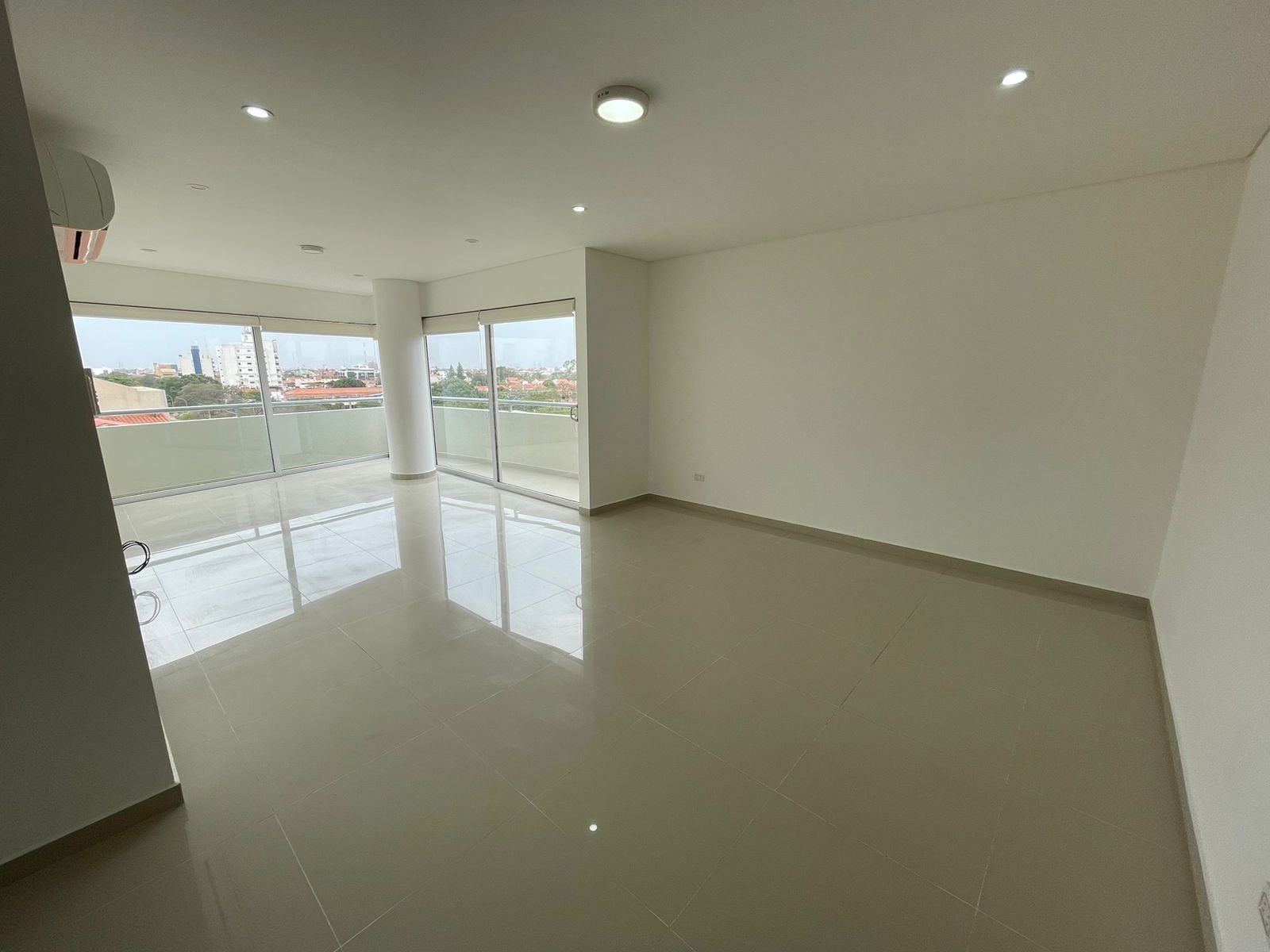 Departamento Av. Alemana entre 2do y 3er Anillo  Foto 1