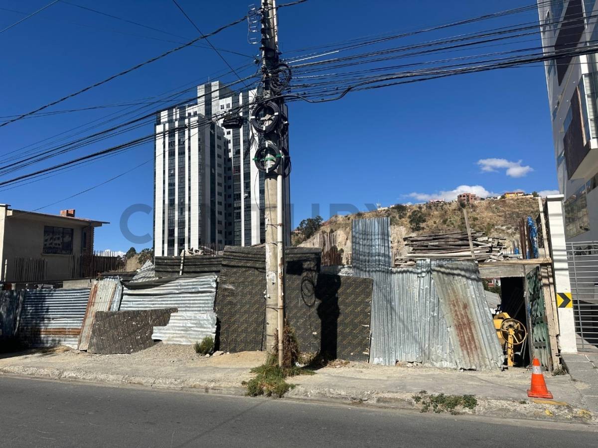 Terreno OBRAJES, CALLE DEMETRIO CANELAS Foto 3