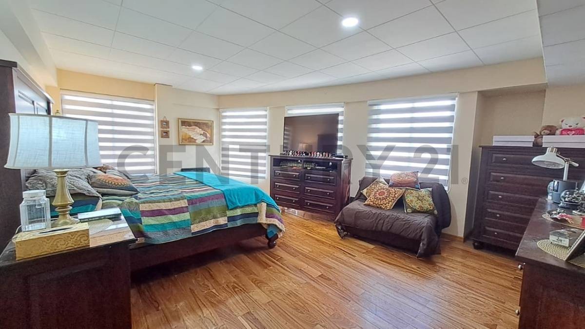 Casa en La Florida en La Paz 4 dormitorios 6 baños 4 parqueos Foto 9