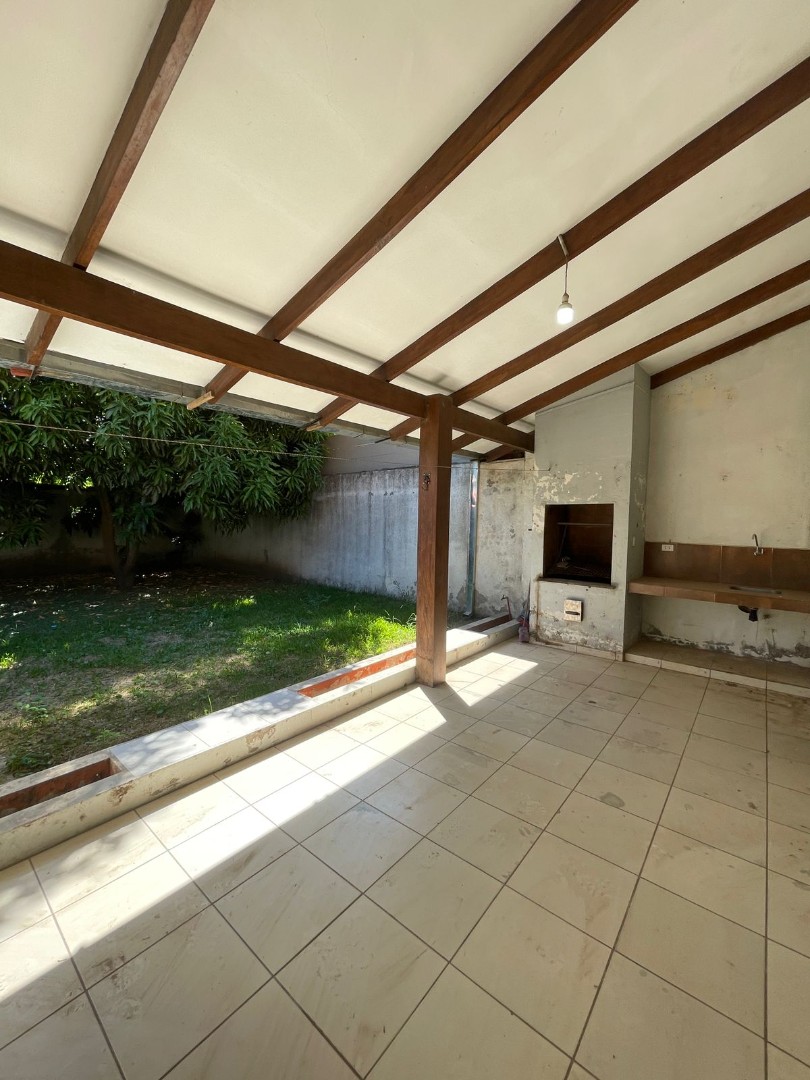 Casa en Doble vía La Guardia en Santa Cruz de la Sierra 3 dormitorios 2 baños 2 parqueos Foto 2