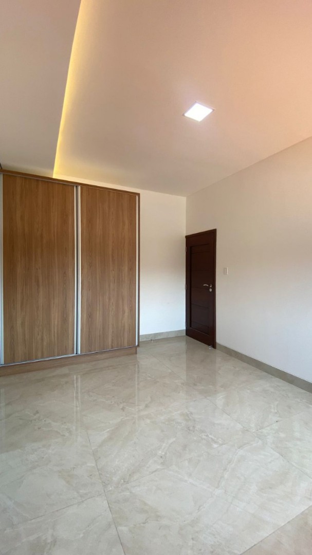 Casa en AlquilerZona Norte
Av. Beni entre 6tony 7mo anillo 3 dormitorios 3 baños 2 parqueos Foto 18