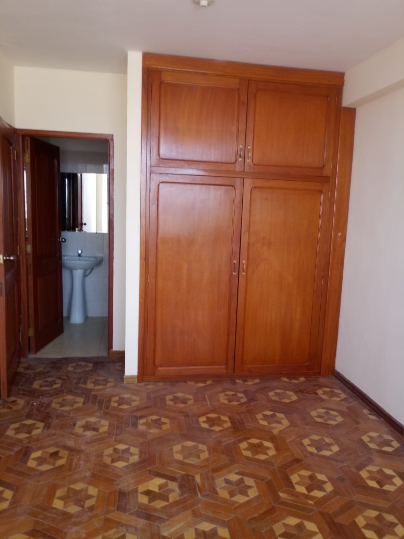 En Alquiler a $us 400 Foto 5