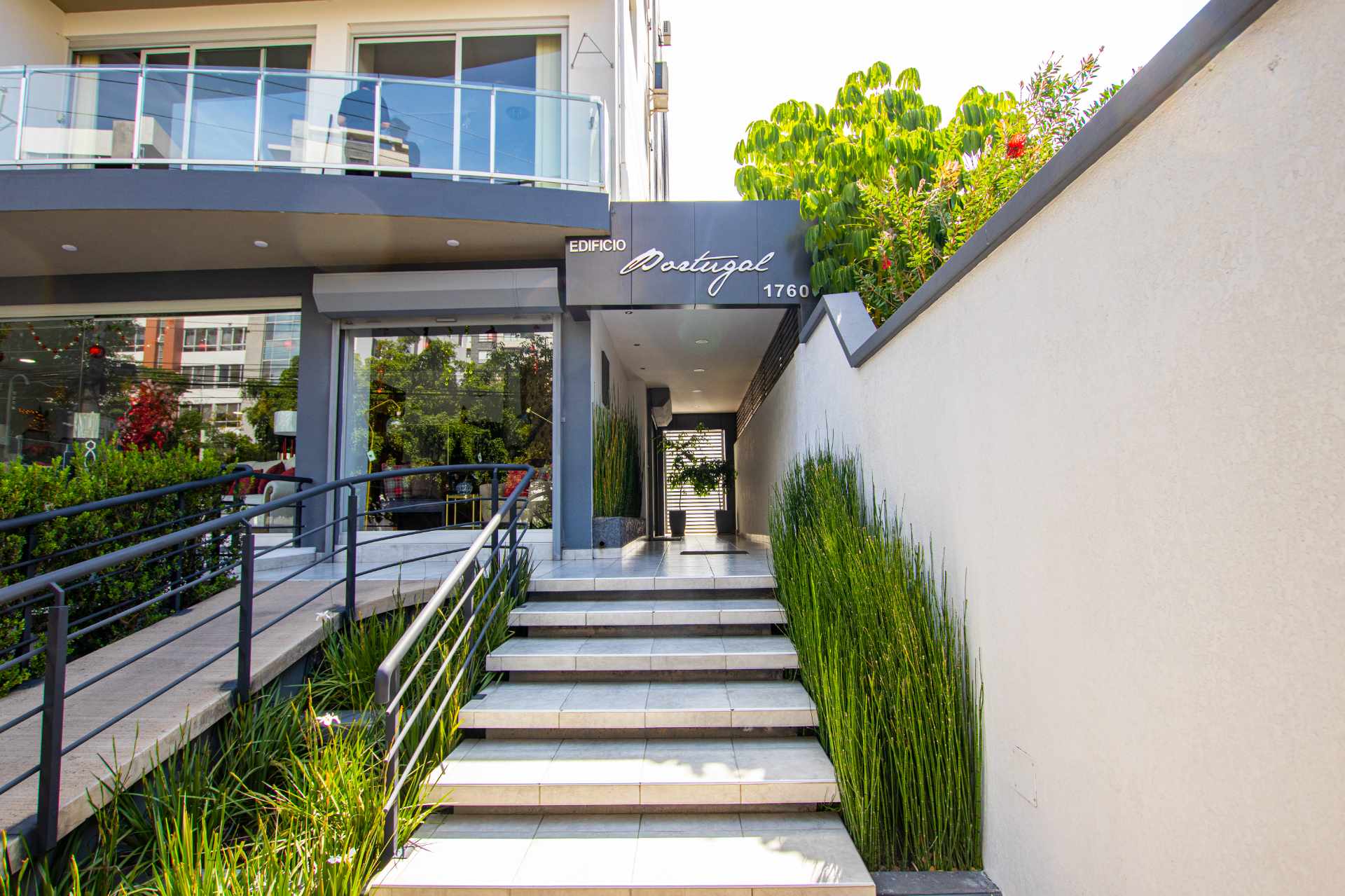 Departamento en Aranjuez en Cochabamba 1 dormitorios 1 baños  Foto 2