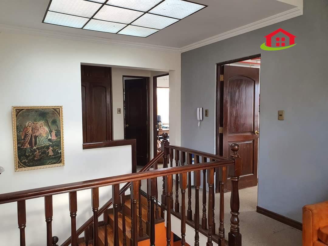 Casa en VentaAlto Irpavi  4 dormitorios 4 baños 3 parqueos Foto 11