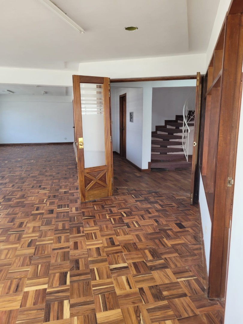 Casa en AlquilerSOPOCACHI -  CASA EN ALQUILER O VENTA -  PARA OFICINAS - 3 PLANTAS  21 dormitorios 5 baños 5 parqueos Foto 14