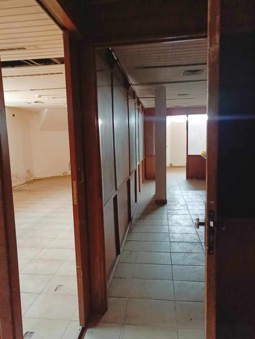 Edificio en VentaEDIFICIO EN VENTA – ATRÁS DE LA CATEDRAL (24 de Septiembre) 10 dormitorios 5 baños  Foto 7
