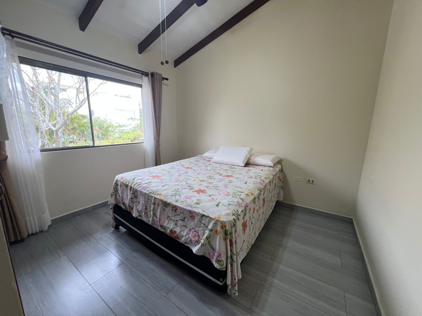 Casa en AlquilerCONDOMINIO JARDINES DL URUBO I Foto 11