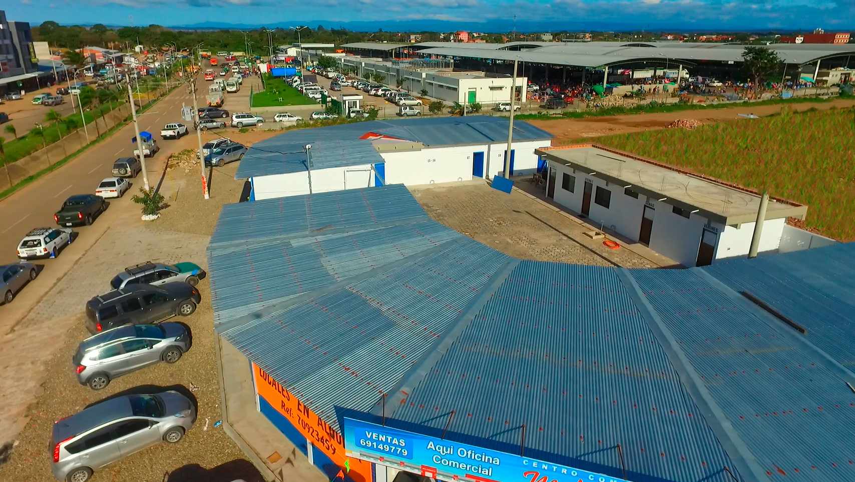 Local comercial en AlquilerDoble vía La Guardia, entrando 1 Km por el 8vo Anillo Foto 5