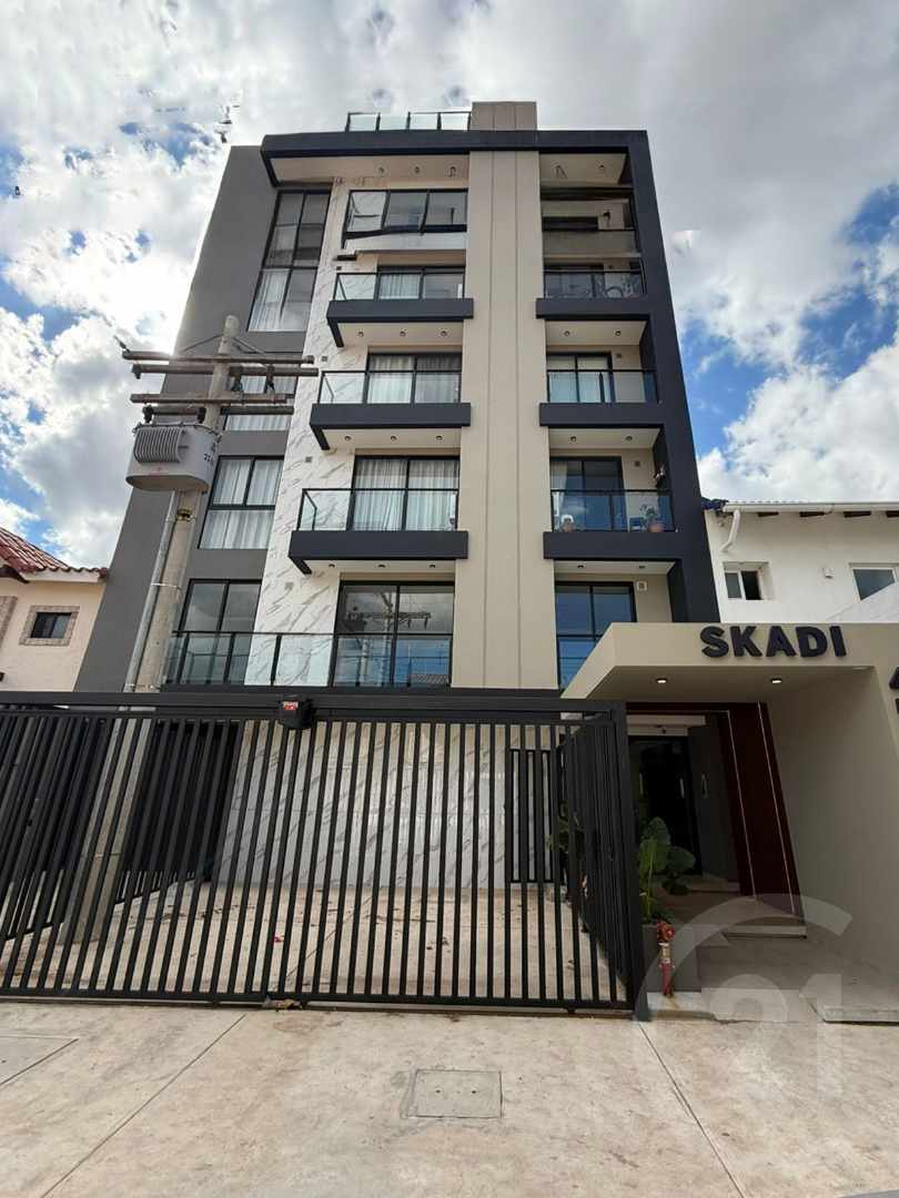 Departamento en VentaAvenida Beni, entre 4to y 5to anillo Foto 2
