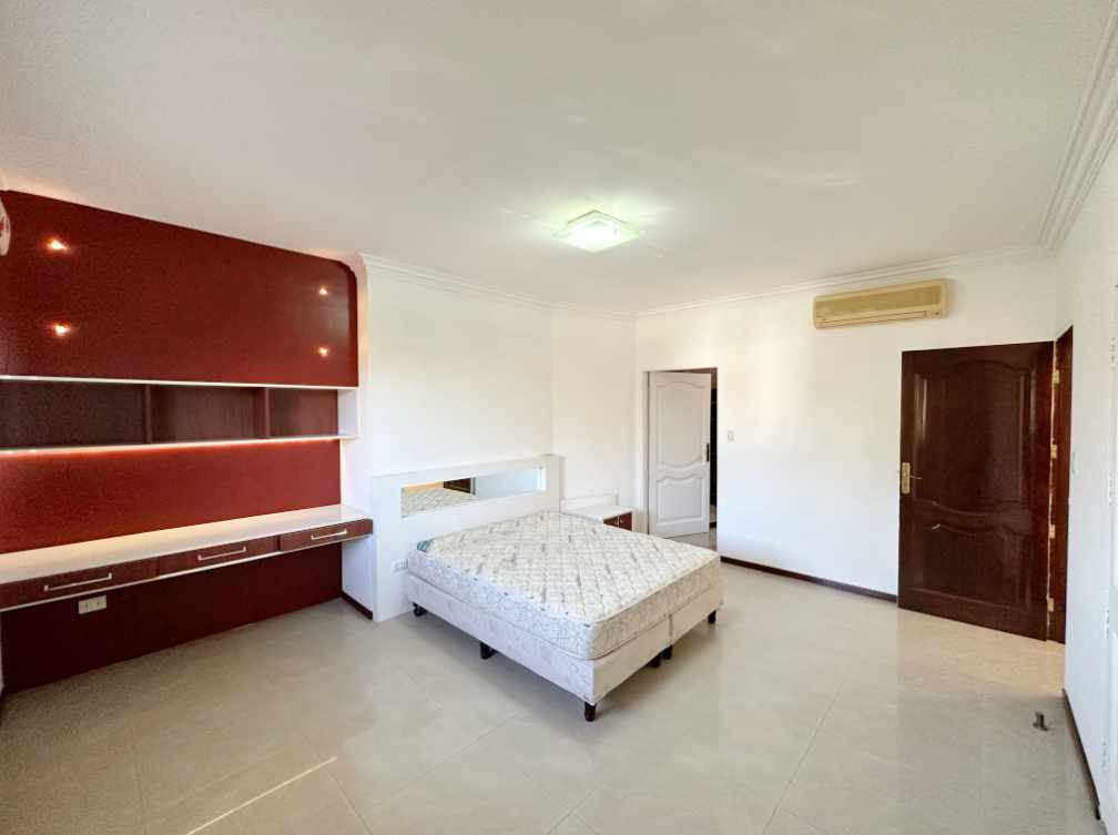 Casa en Venta6to Anillo, Zona Norte, Urbanización Ciudad Jardín, calle Los Tulipanes Foto 41