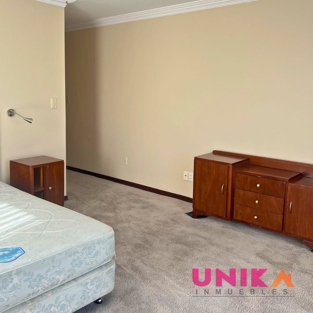 Departamento en AlquilerHermoso Penthouse Duplex Semi Amueblado, con lindas vista , Calacoto  3 dormitorios 4 baños 2 parqueos Foto 24