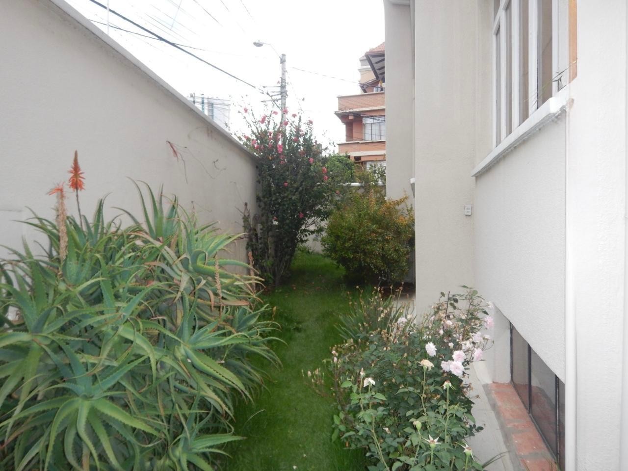 Casa Amplia Casa en Venta, 5 Dormitorios
San Miguel Foto 3