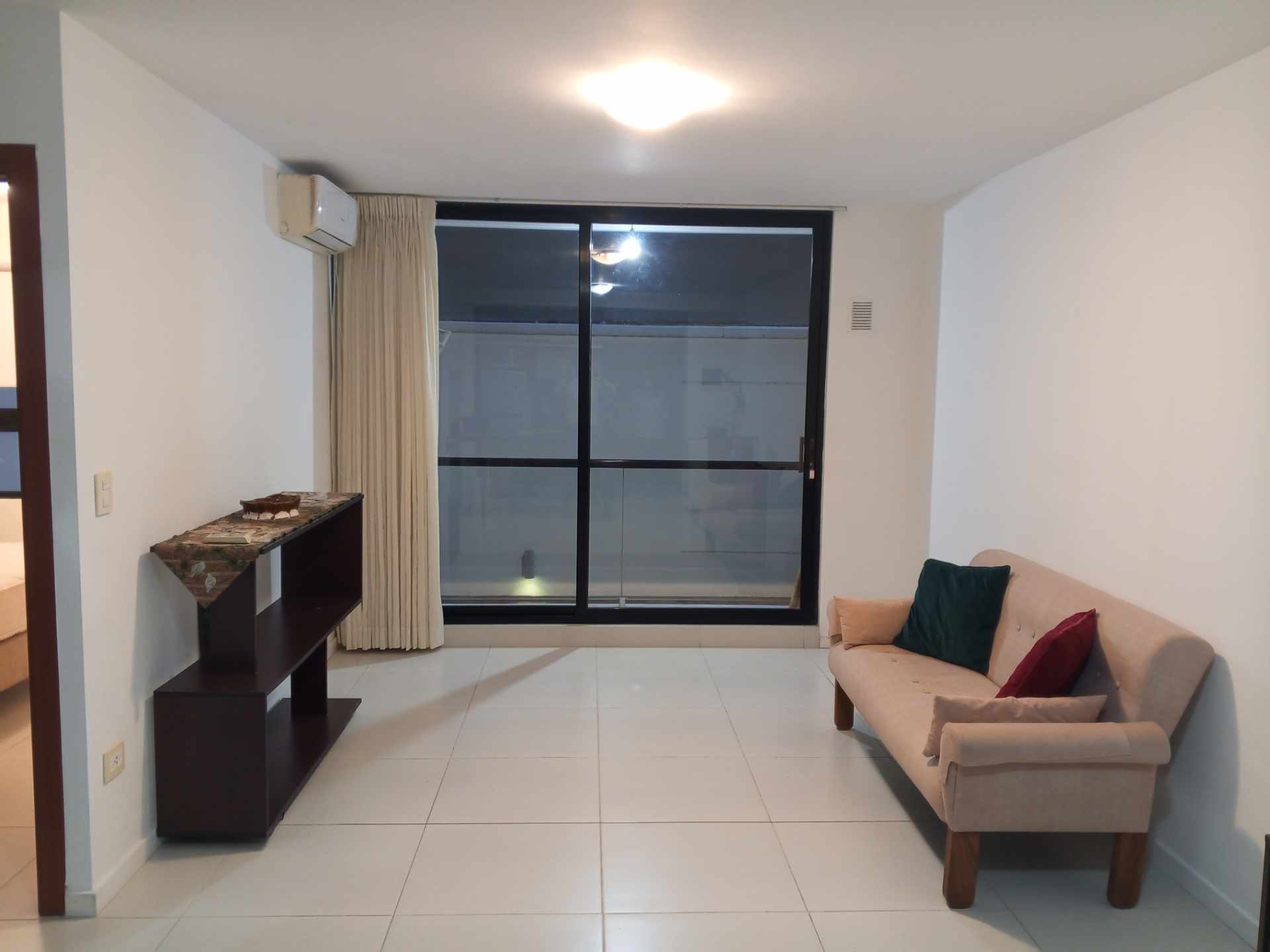 Departamento en Alquiler[CONDOMINIO EQUIPENORTE 1.0| EQUIPETROL NORTE] ALQUILER SEMIAMOBLADO O SIN MUEBLES: DEPARTAMENTO 2 DORMITORIOS CON BALCON PET FFRIENDLY 2 dormitorios 1 baños  Foto 4