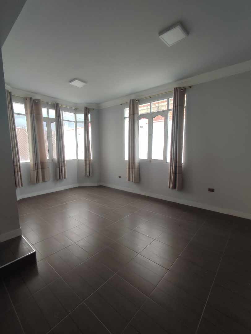 Casa en VentaAMANCAYAS 4 dormitorios 3 baños 4 parqueos Foto 4