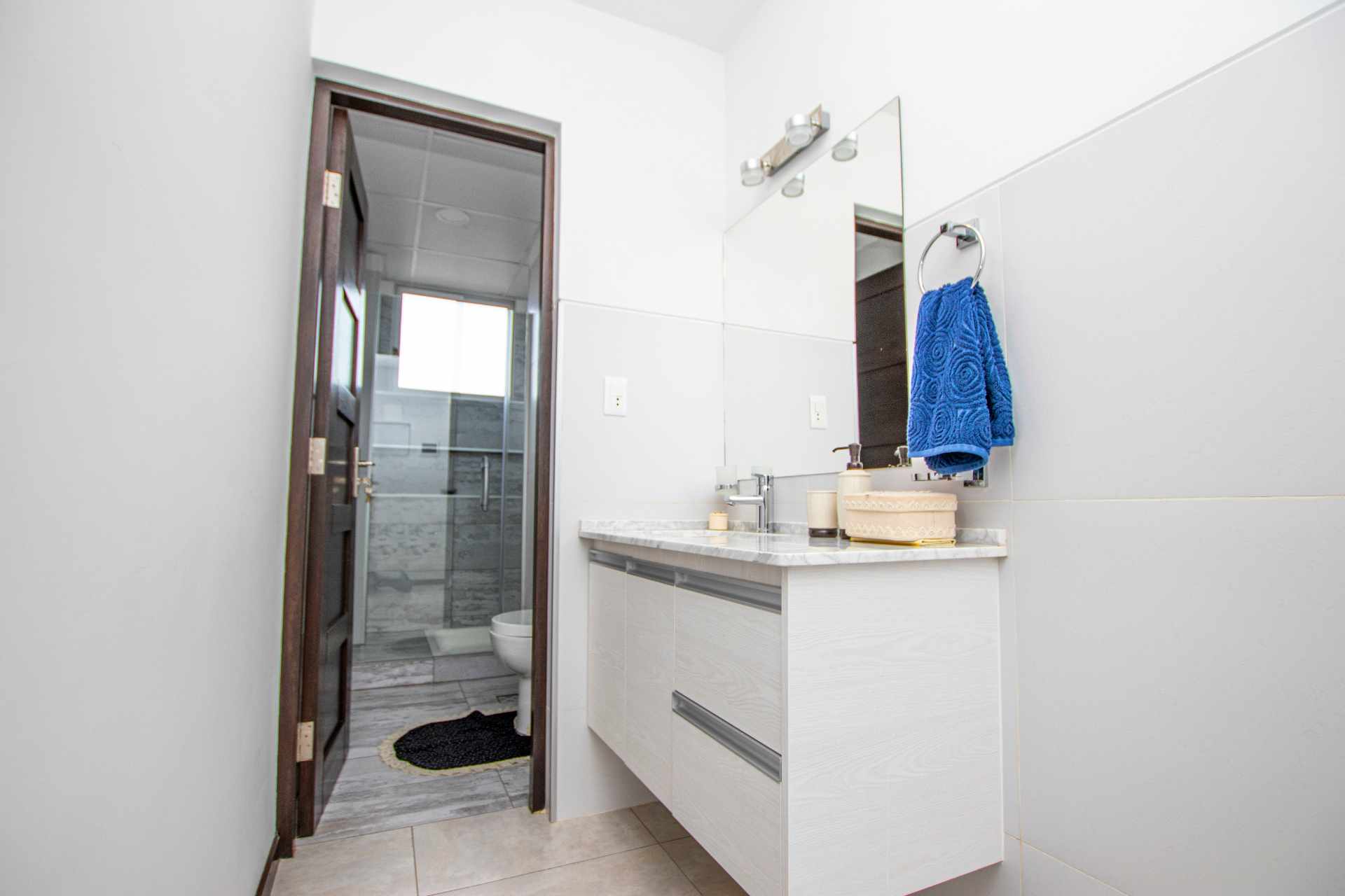 Departamento en AnticréticoCalle Buenos Aires y Av. Villarroel, Edif. Torre Ventura 3 dormitorios 3 baños 1 parqueos Foto 12