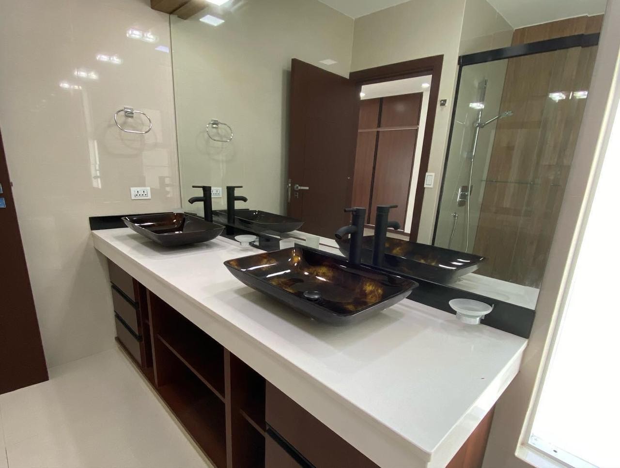 Casa en Urubó en Santa Cruz de la Sierra 3 dormitorios 5 baños 4 parqueos Foto 10