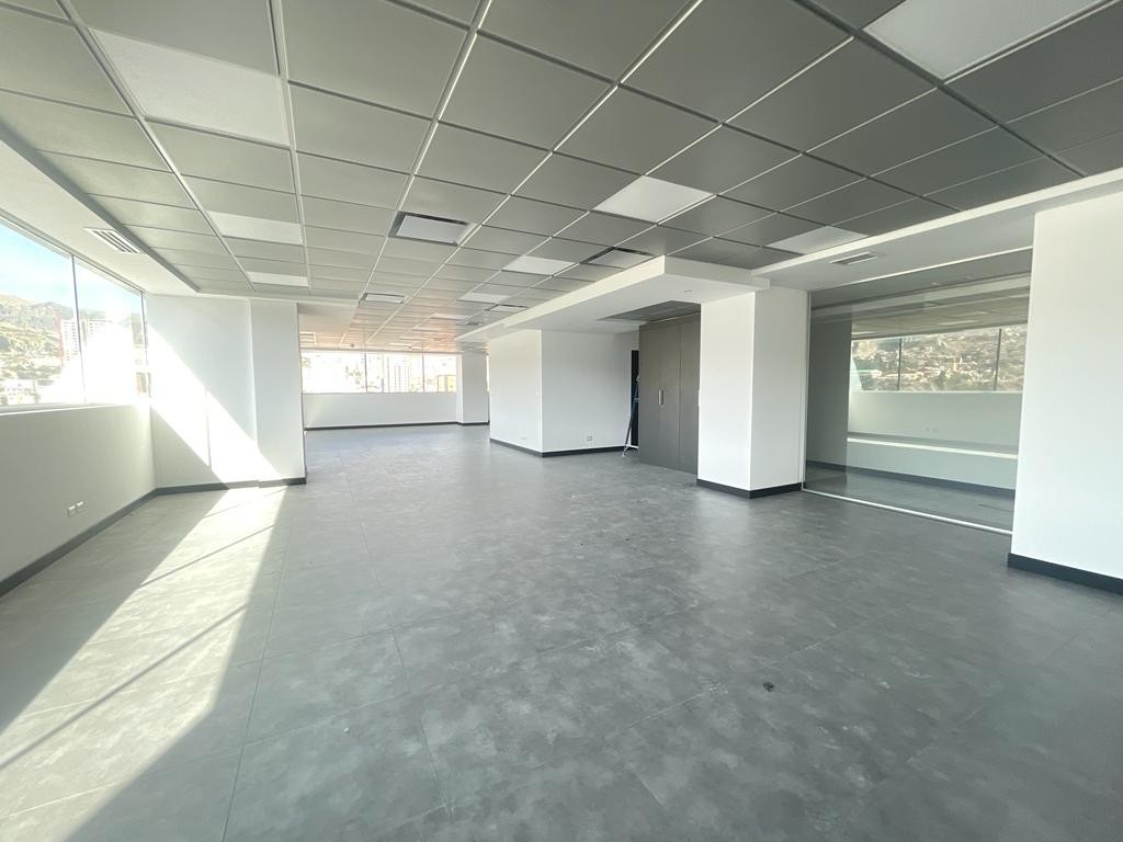 Oficina OFICINA EN VENTA EN CALACOTO A ESTRENAR Foto 9