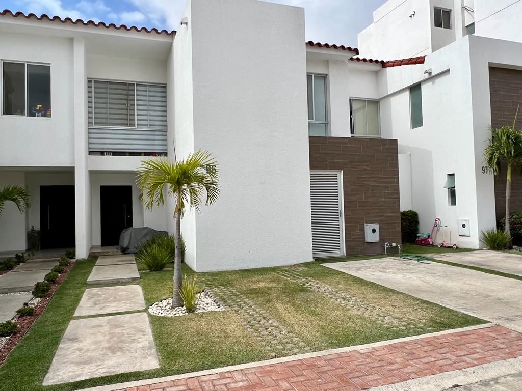 Casa en VentaCond. Villa Candelaria, Radial 27 y 5to anillo 3 dormitorios 4 baños 2 parqueos Foto 4