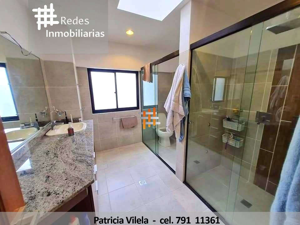 Casa en VentaCASA EN VENTA EN CONDOMINIO PRIVADO – SEMI NUEVA MUY MODERNA  3 dormitorios 4 baños 2 parqueos Foto 11