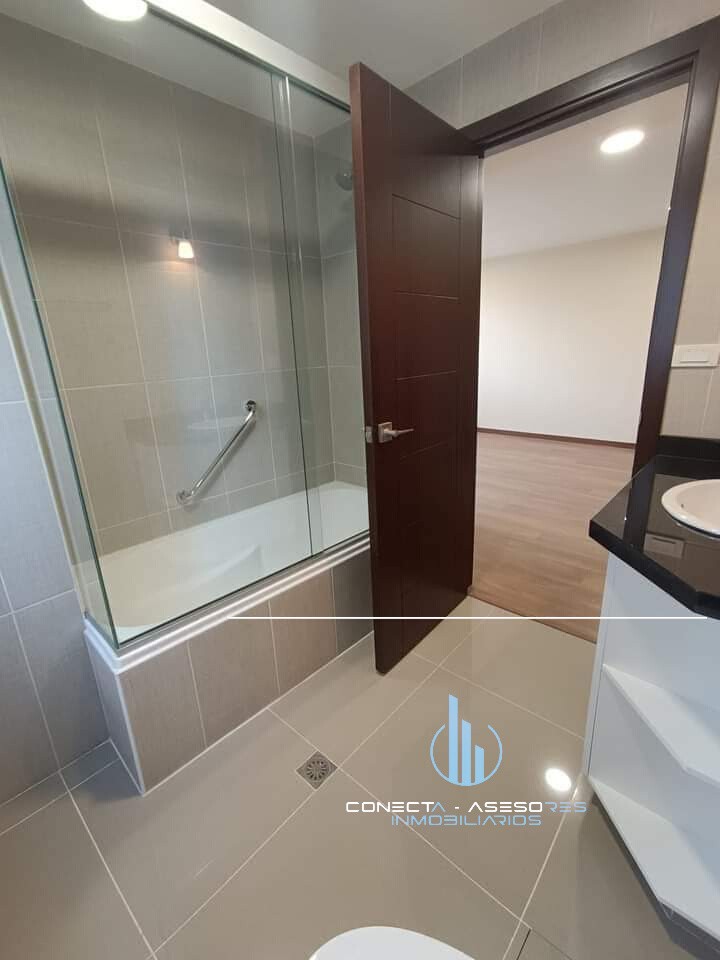 En Venta a $us 220,000 Foto 3