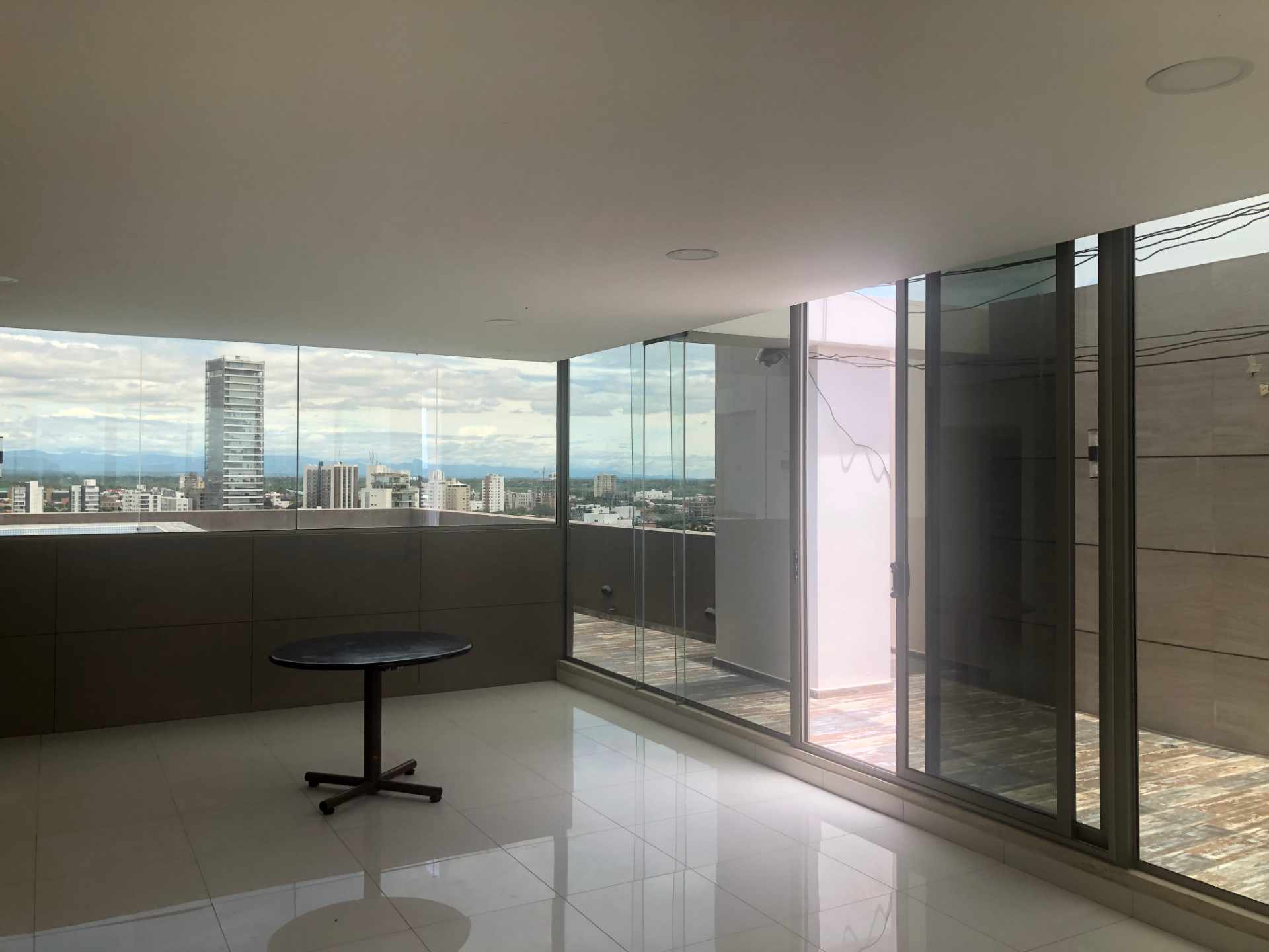 Departamento en Entre 2do y 3er anillo Norte en Santa Cruz de la Sierra 1 dormitorios 1 baños 1 parqueos Foto 8