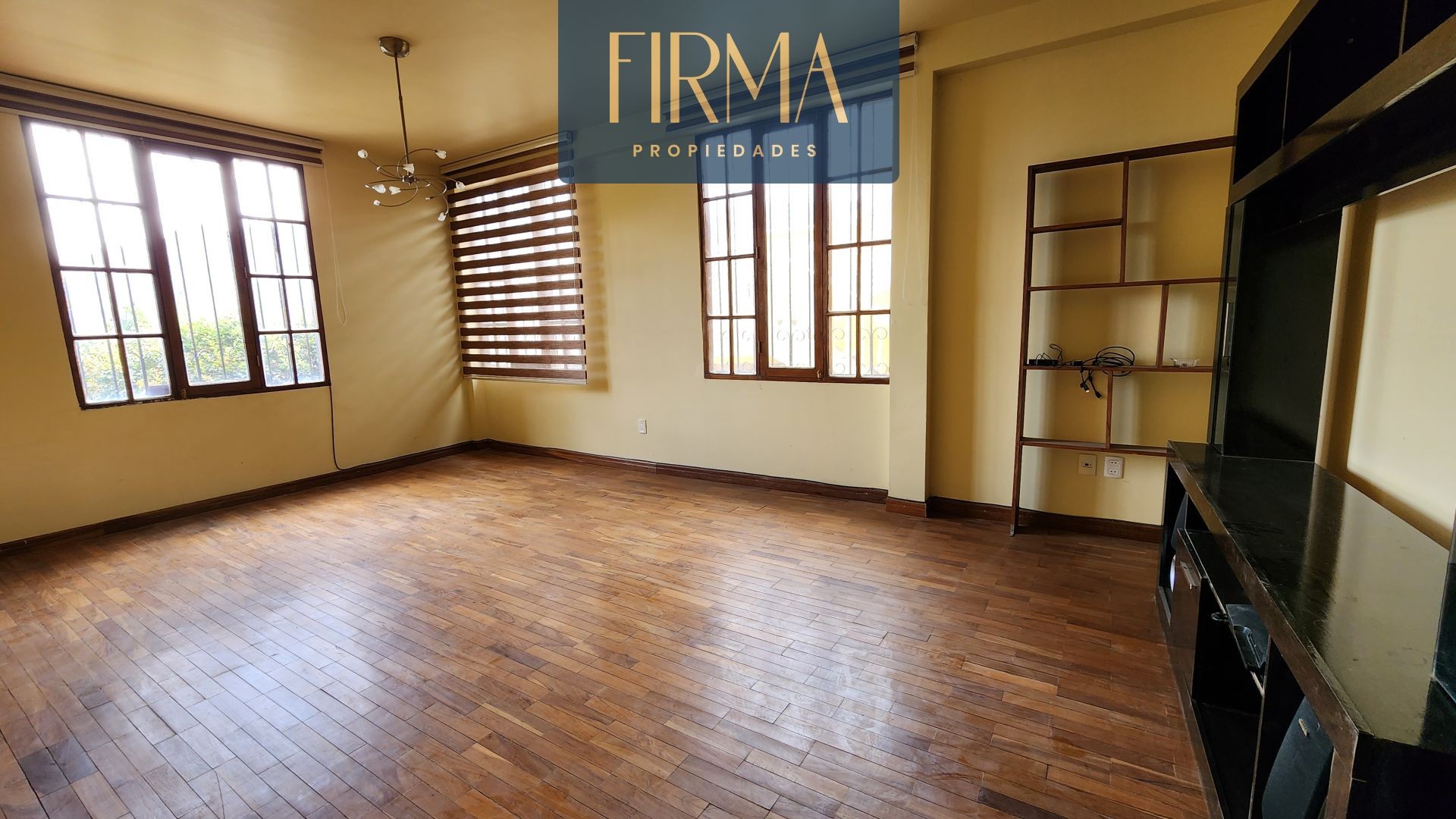 Casa en Irpavi en La Paz 5 dormitorios 4 baños 4 parqueos Foto 6