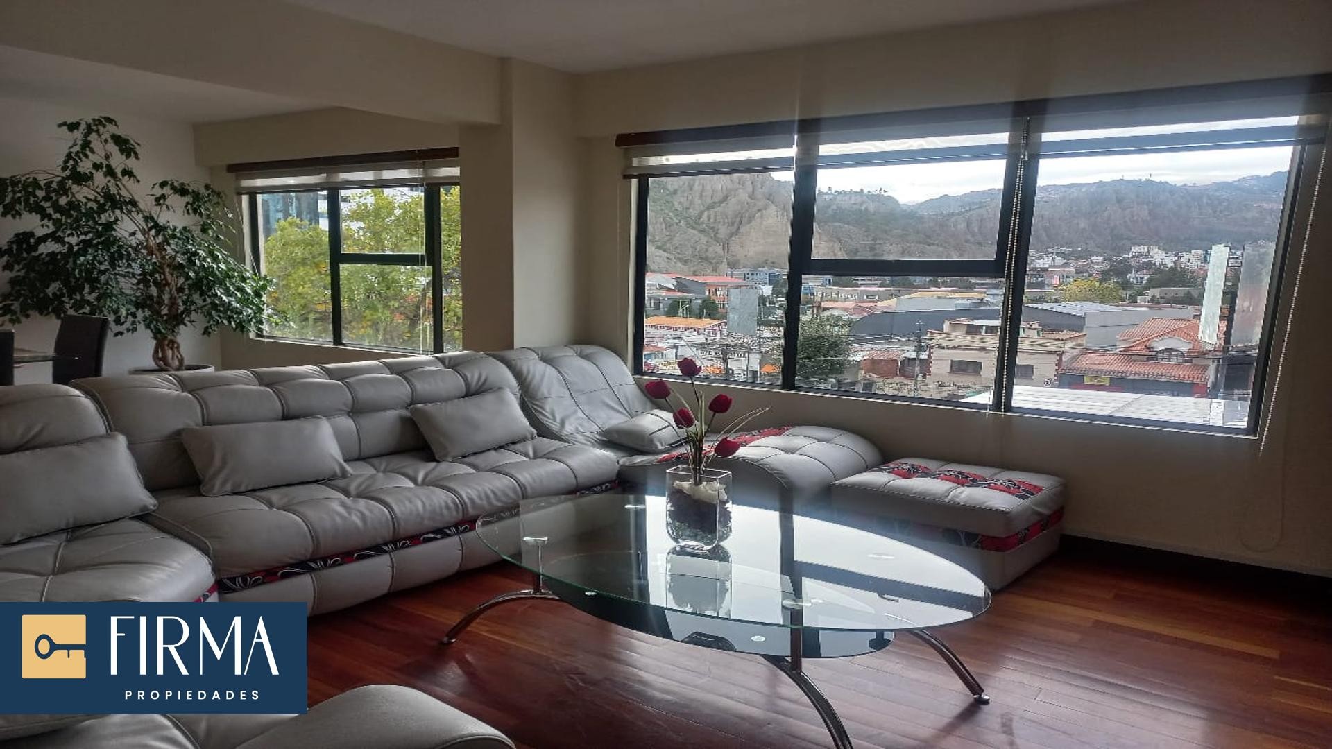 Departamento en Calacoto en La Paz 3 dormitorios 3 baños 1 parqueos Foto 12