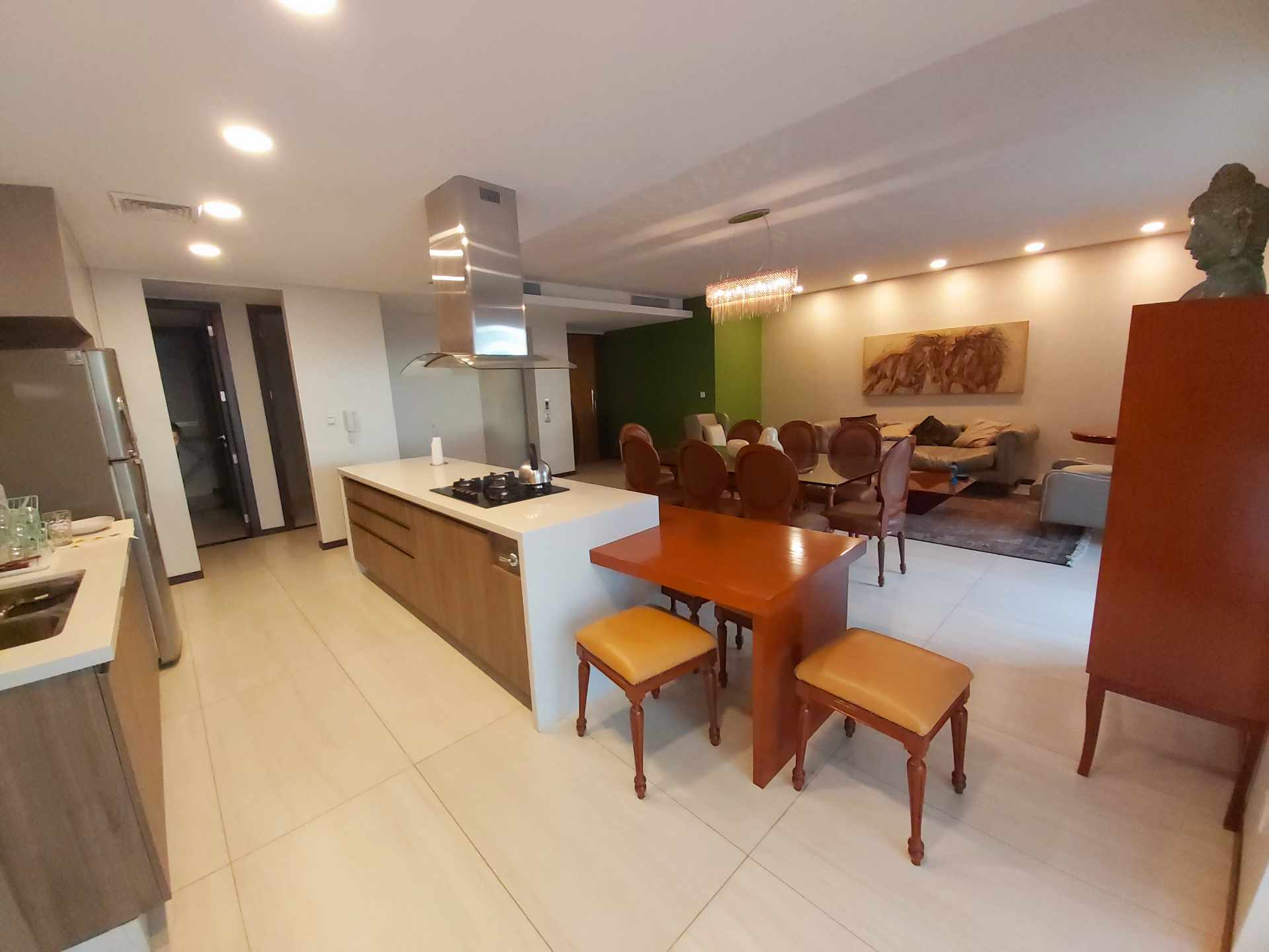 Departamento en VentaCONDOMINIO LA RIVIERA & BEAUTY PLAZA (EQUIPETROL) 3 dormitorios 3 baños 1 parqueos Foto 4