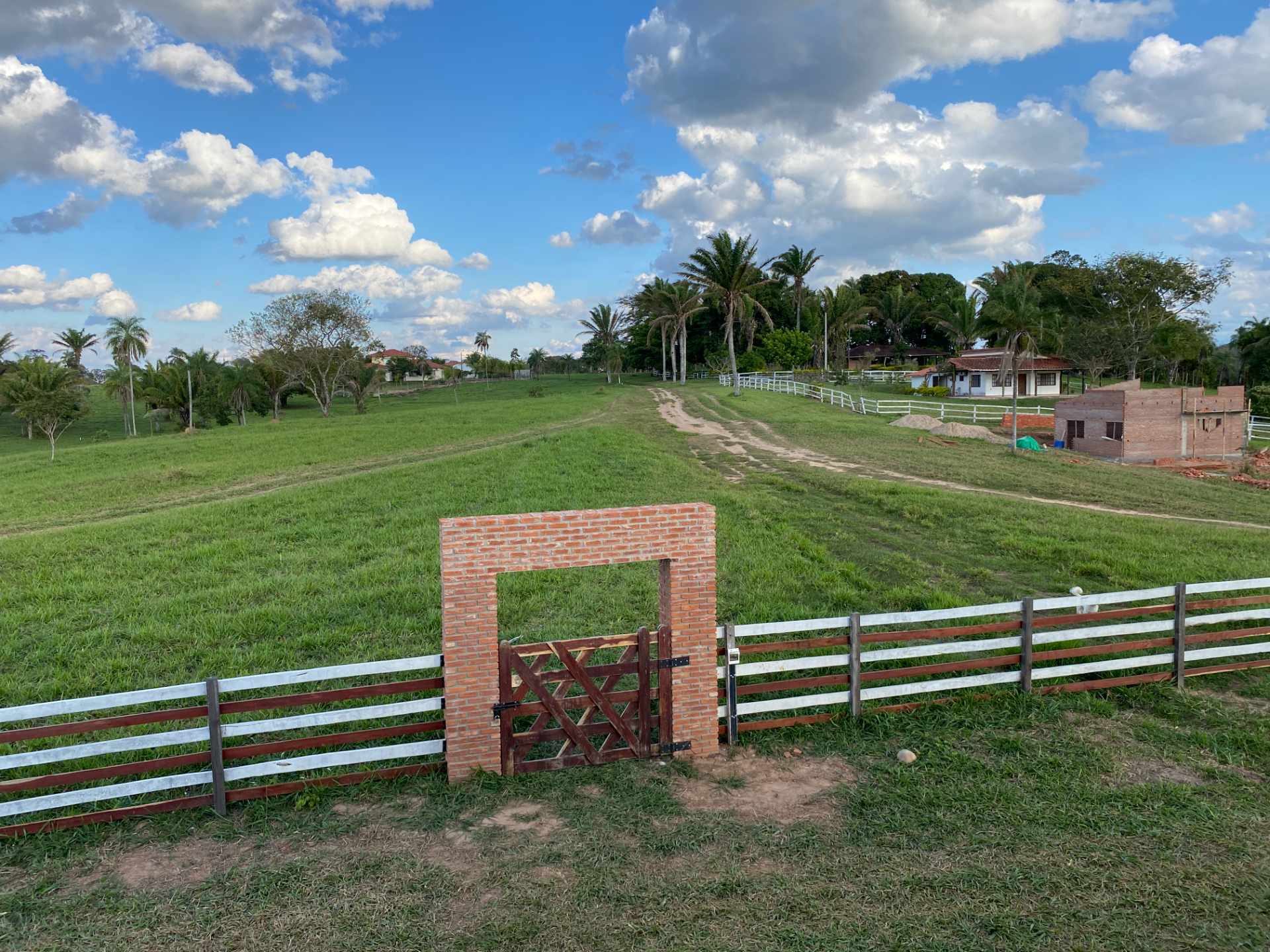 Casa en VentaPueblo de Buena Vista en Urbanización Cerrada 