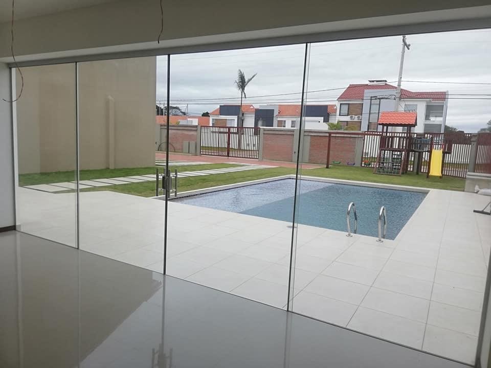 Casa en Entre 6to y 7mo anillo Oeste en Santa Cruz de la Sierra 3 dormitorios 3 baños 2 parqueos Foto 9