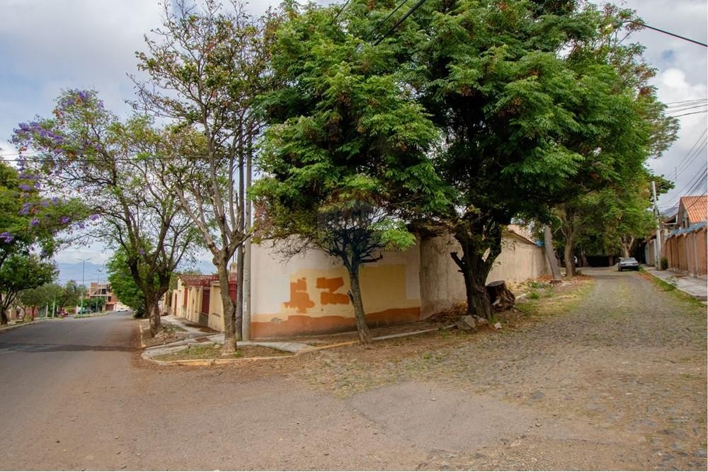 Terreno en VentaAv. Augusto Guzmán Martínez a 1 cuadra de la segunda Circunvalación Foto 25